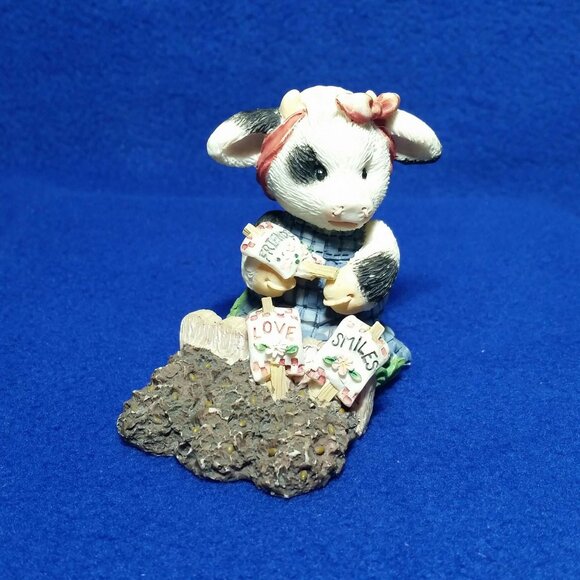 Mary's Moo Moos Sowing The Seeds Of Friendship Figurine 207004 Cow In Garden - Picture 1 of 10
